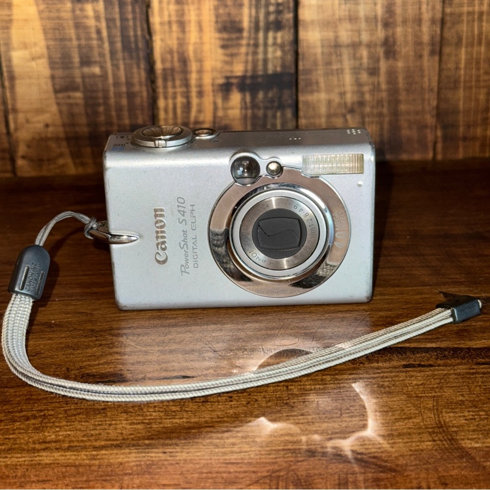 Canon Powershot S410 Digital Camera PARTS/REPAIR Tested Not Working